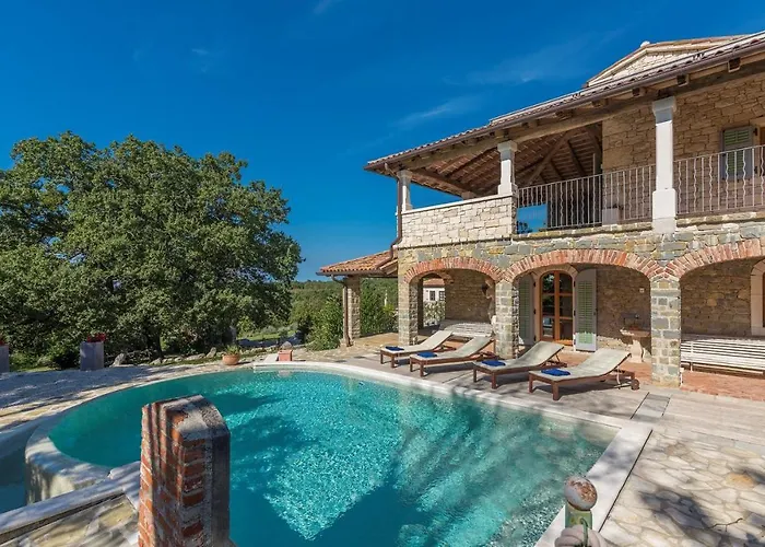 Βίλα With Private Pool In Paradise -